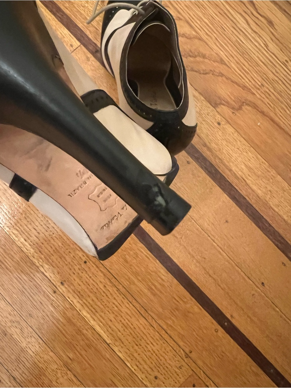 Pour La Victoire “Penelope” Two-Tone Black & Cream Wingtip Lace-up Oxford Heels - Picture 4 of 11